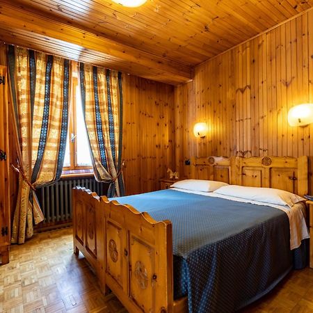 Hotel Le Campagnol Champoluc Exteriör bild