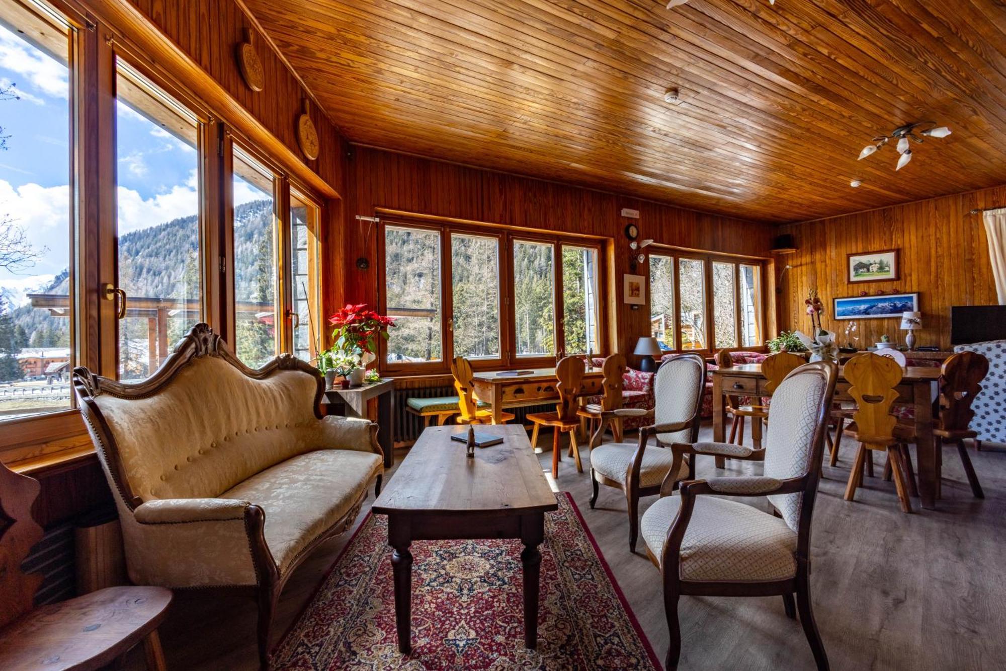 Hotel Le Campagnol Champoluc Exteriör bild