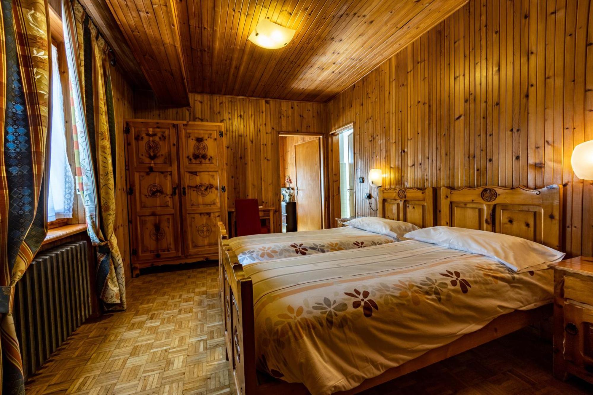 Hotel Le Campagnol Champoluc Exteriör bild