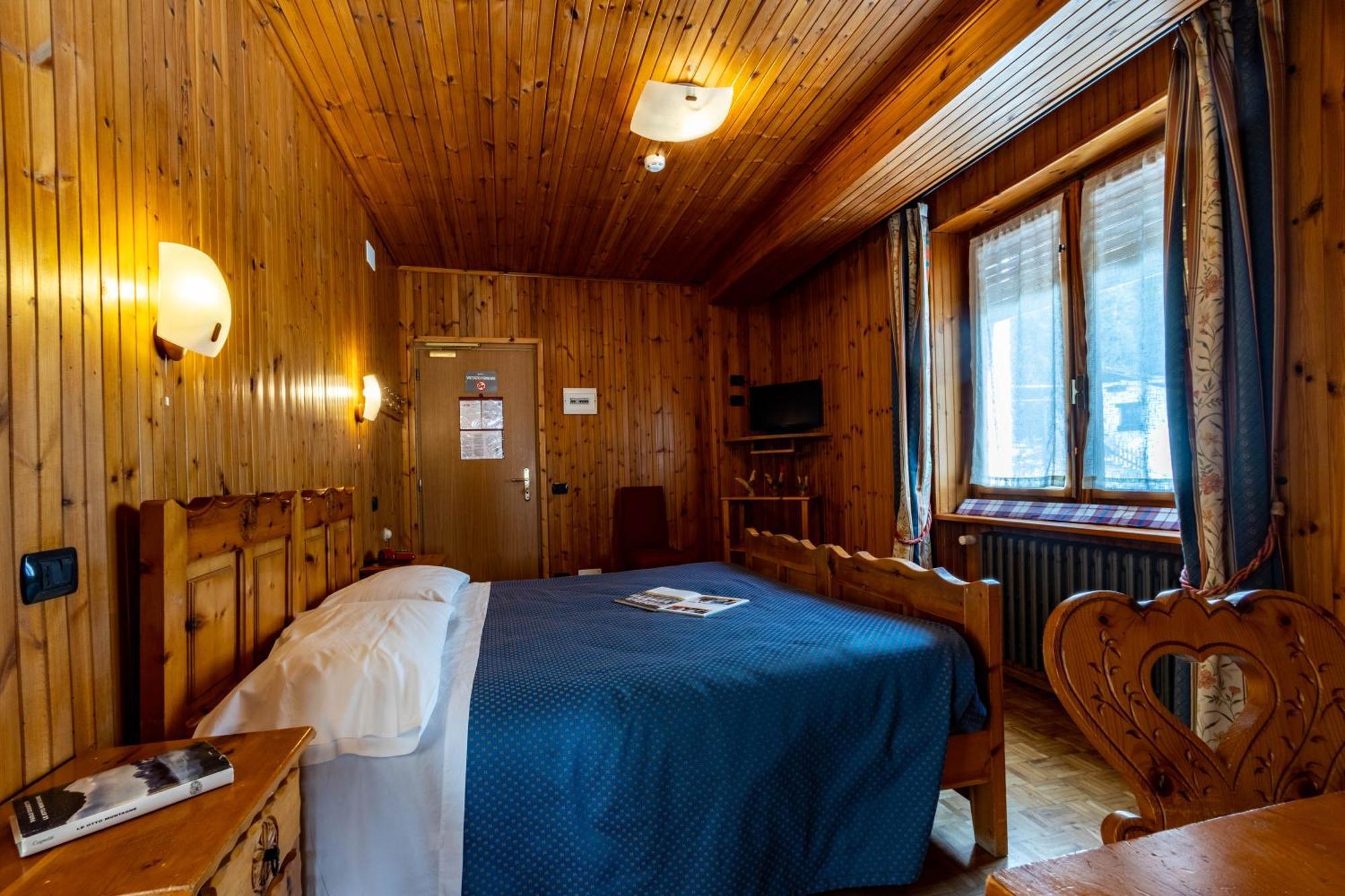 Hotel Le Campagnol Champoluc Exteriör bild