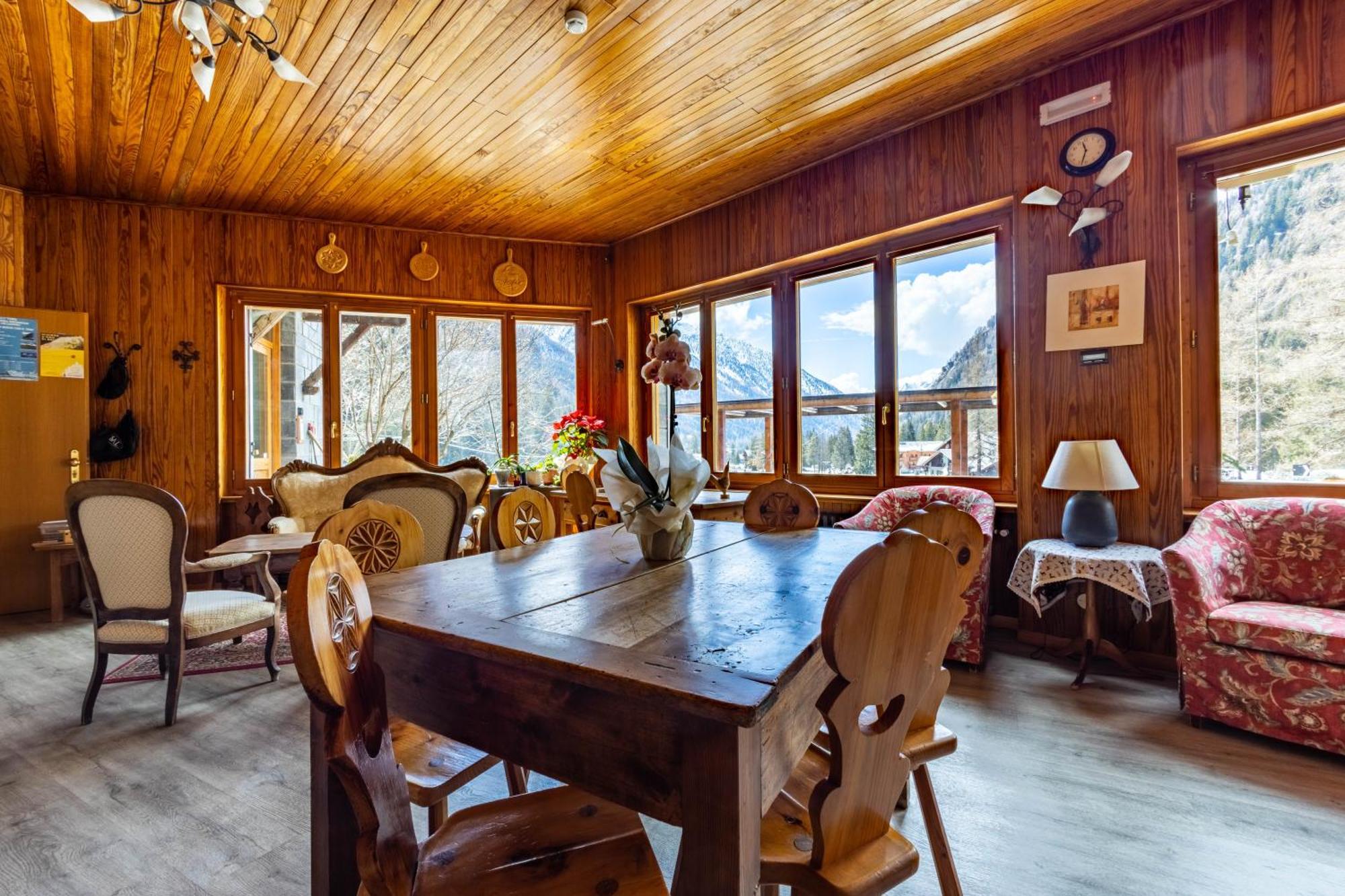 Hotel Le Campagnol Champoluc Exteriör bild