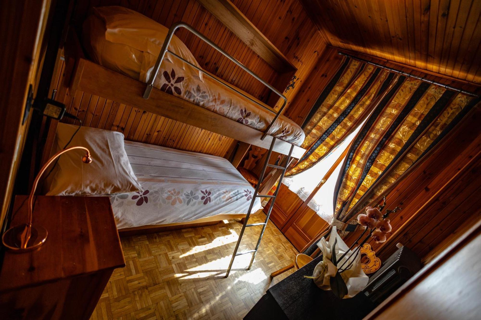 Hotel Le Campagnol Champoluc Exteriör bild