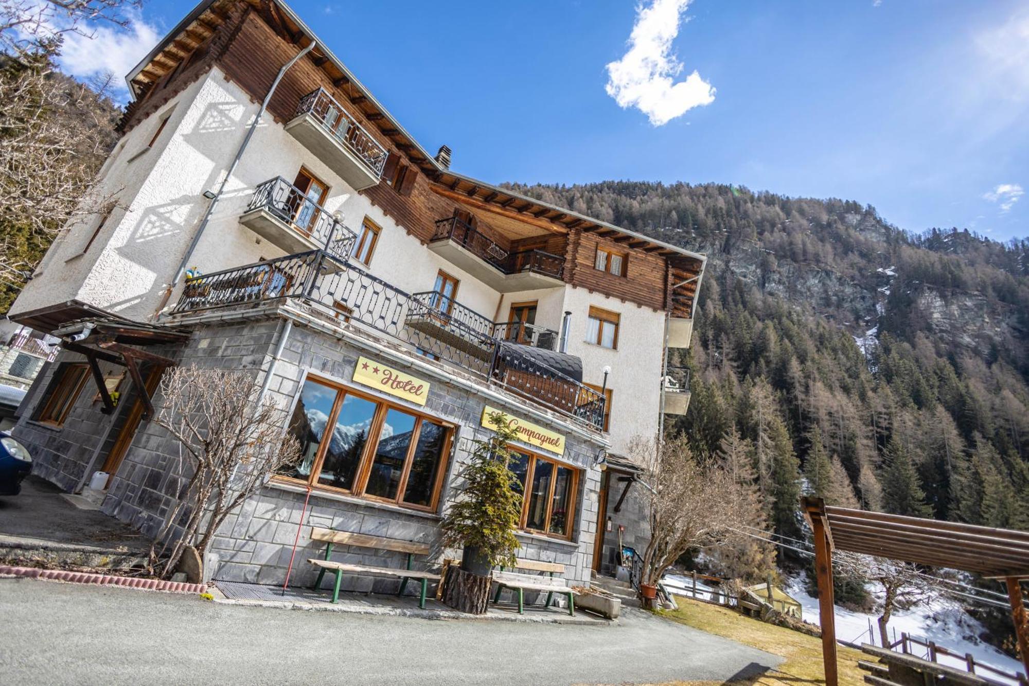 Hotel Le Campagnol Champoluc Exteriör bild